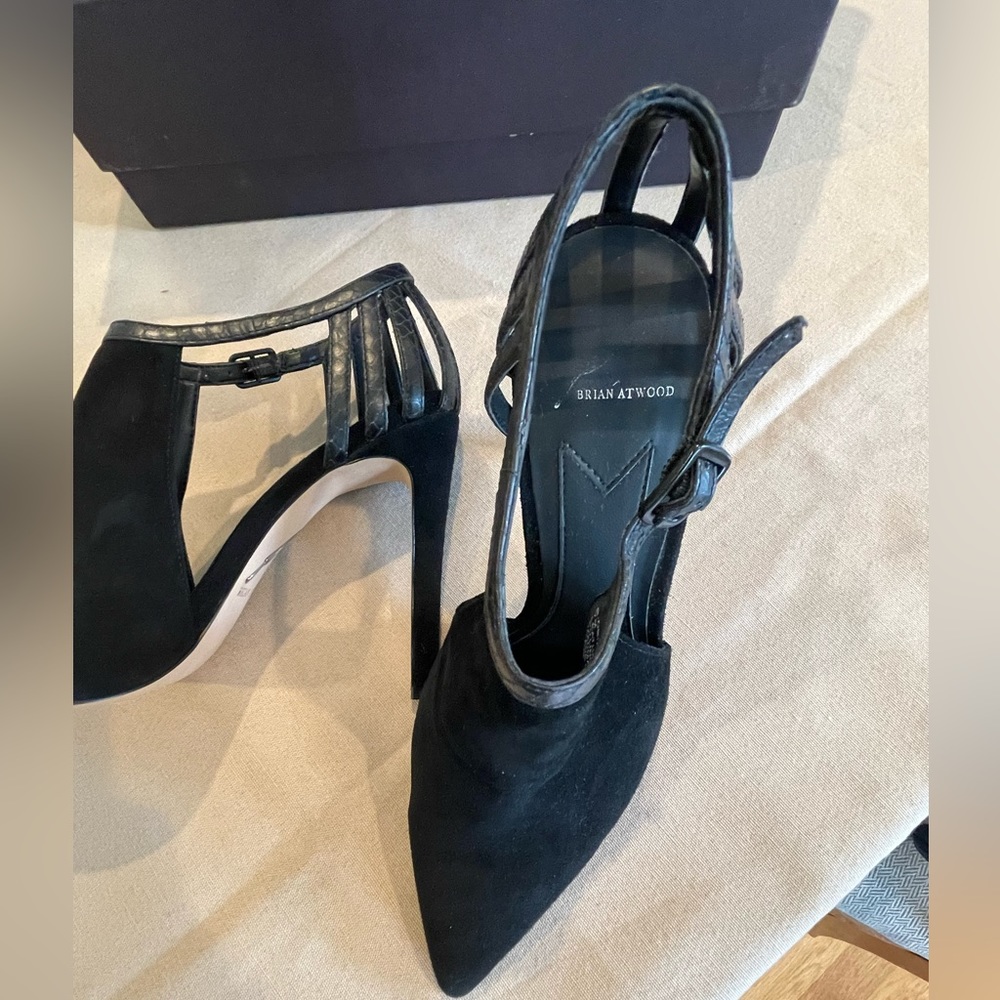 Heels - Picture 4 of 12